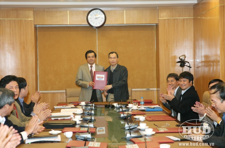 Hội đồng thành viên Tập đoàn họp thường kỳ và thông qua nhiều nội dung quan trọng