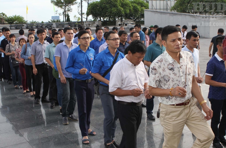 Thị trường bất động sản: Khắc phục tình trạng "vừa thừa, vừa thiếu"