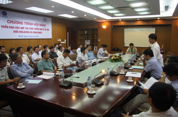 Hội nghị đánh giá kết quả thực hiện Chương trình hợp tác giữa Viglacera và Vinaconex