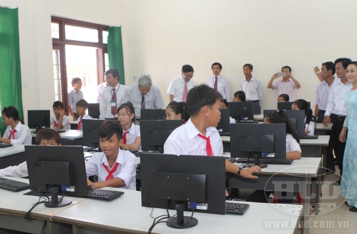 Đảng bộ Tổng công ty thực hiện hoạt động an sinh xã hội tại Trường THCS An Hải - Lý Sơn - Quảng Ngãi