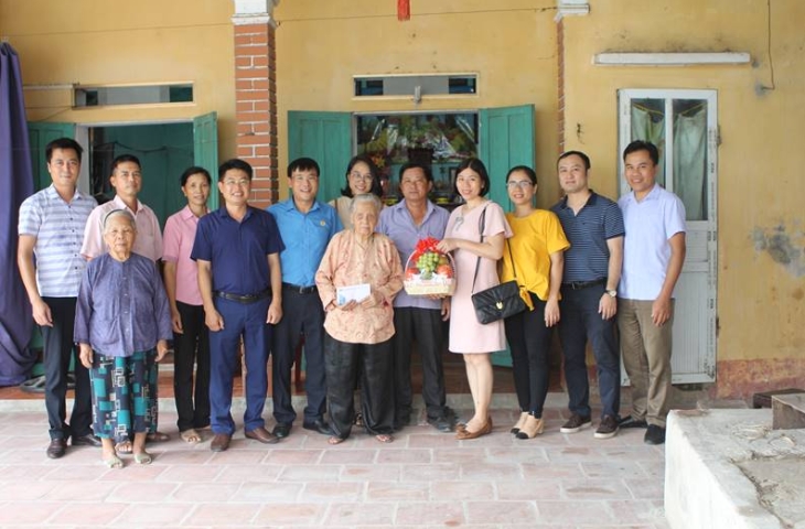 Tổng công ty HUD thăm hỏi, phụng dưỡng các Mẹ VNAH nhân Ngày TBLS 27/7