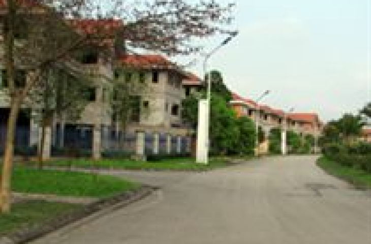 Bất động sản Hà Nội quen với giá ảo