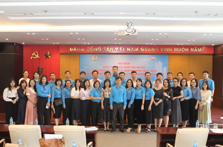 Công đoàn Tổng công ty HUD quán triệt thực hiện Nghị quyết Đại hội XIII Công đoàn Việt Nam, Nghị quyết Đại hội XIV Công đoàn Xây dựng Việt Nam nhiệm kỳ 2023 - 2028 và tập huấn công đoàn tham gia thực hiện dân chủ ở cơ sở