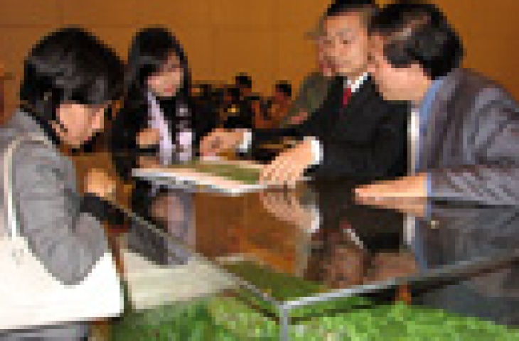 Địa ốc Hà Nội ồ ạt chào hàng