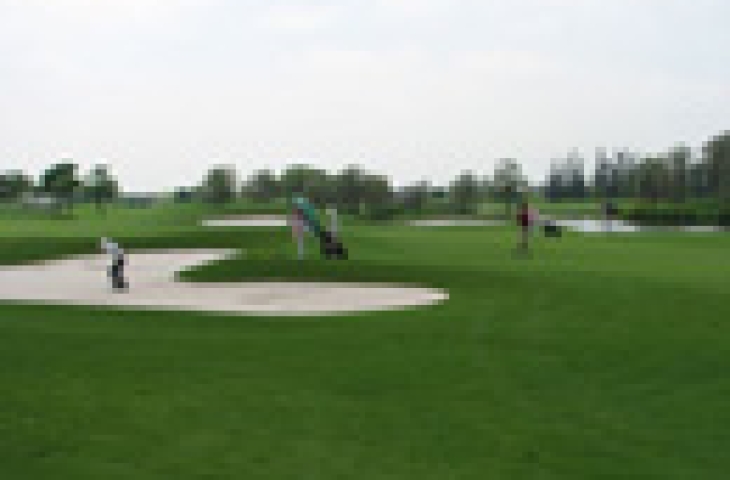 'Chơi golf chỉ dành cho các đại gia'