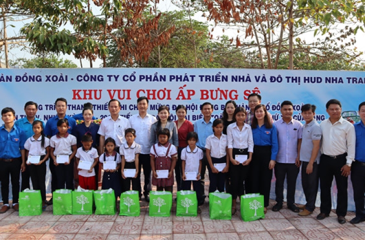 Tháng thanh niên: Khánh thành sân chơi trẻ em vùng đồng bào dân tộc thiểu số