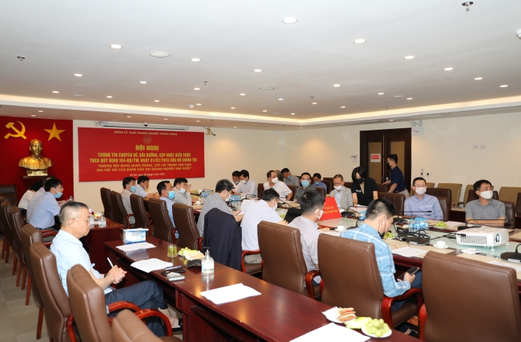 Cán bộ lãnh đạo Chủ chốt của HUD tham dự Hội nghị trực tuyến bồi dưỡng, cập nhật kiến thức do Đảng uỷ Khối DNTW tổ chức