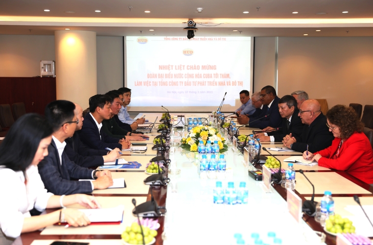 Bộ trưởng Xây dựng Cuba thăm và làm việc với Tổng công ty HUD