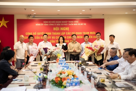Đảng uỷ HUD công bố các quyết định về công tác tổ chức theo Quy định số 87-QĐ/TW của Ban Bí thư